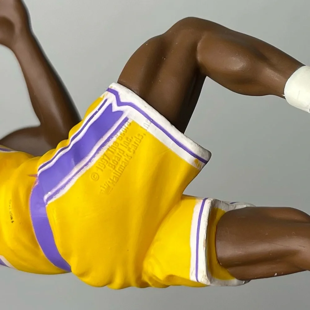 Vintage 1997 Hallmark‎ Lakers Magic Johnson #32 Christmas Ornament